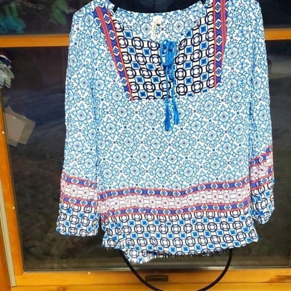 Grand & Greene Boho Aztec Multicolored Long Sleeve Tied‎ Neck line Sz. XL Tunic